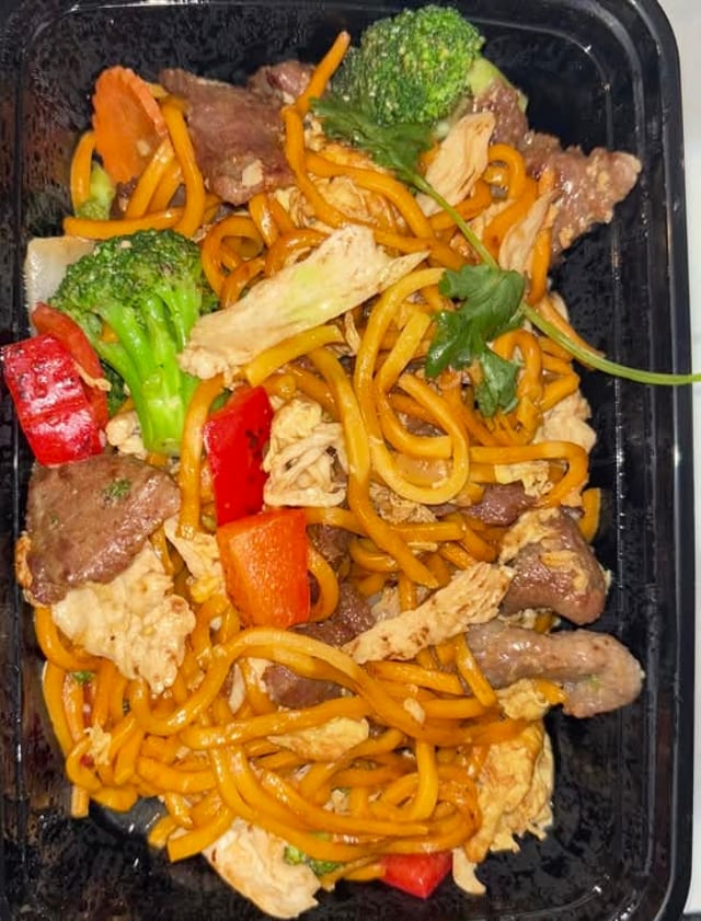 Combo Lo Mein.